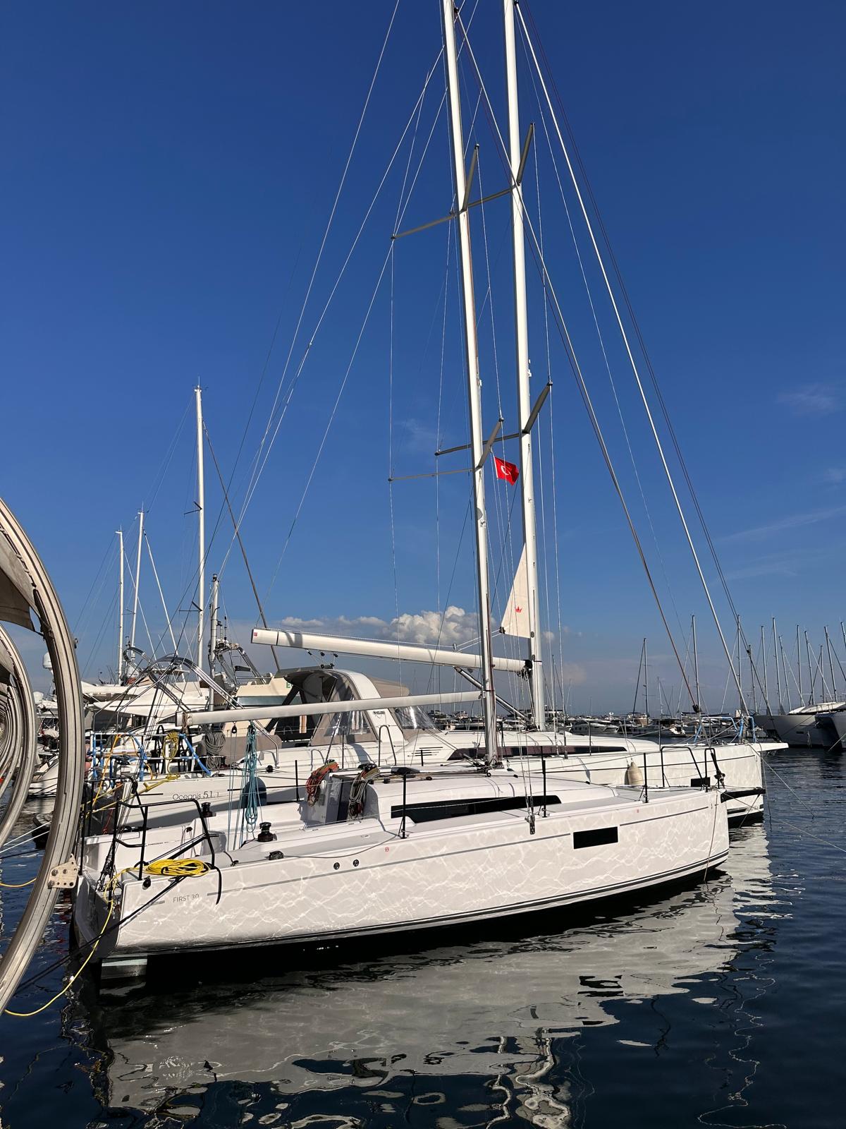 BENETEAU FIRST 30